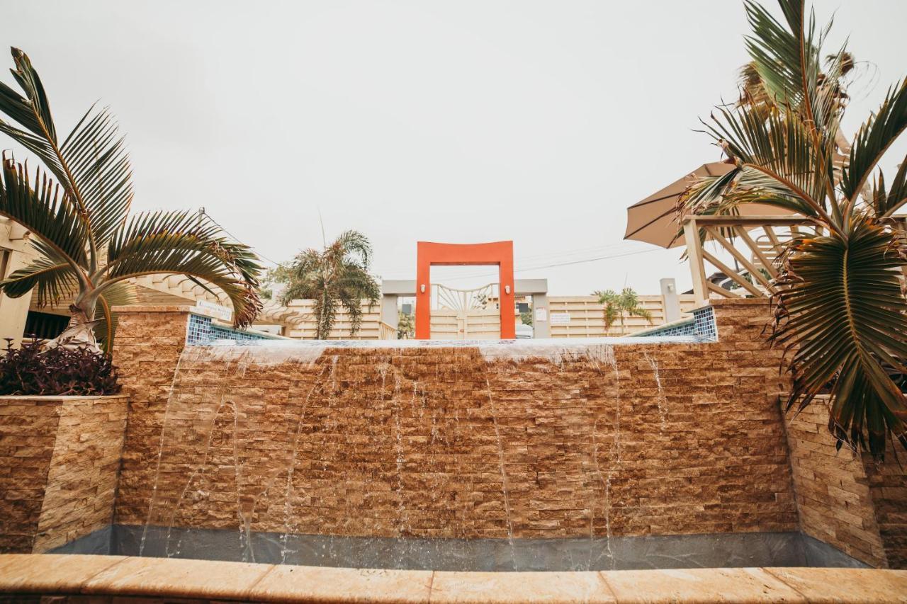 Ser'I Bucurui Accommodations Palm Beach Exterior photo